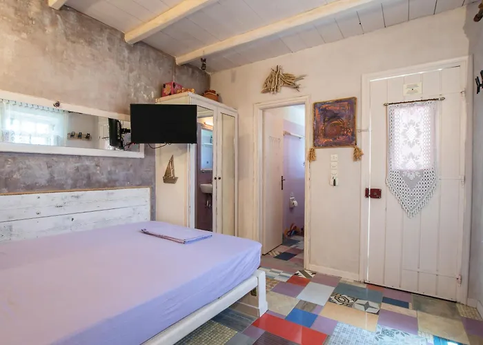 Anthippi (adults Only) 3*