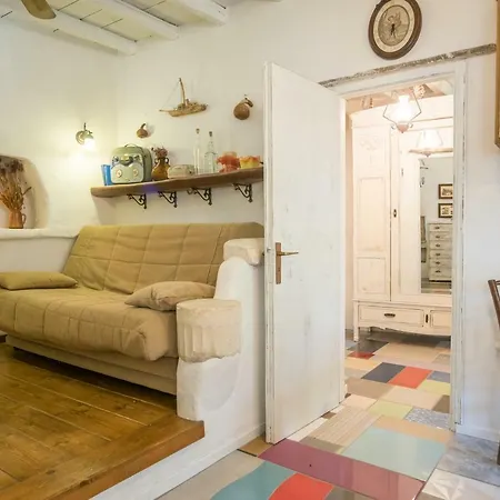 Apartahotel Anthippi (adults Only)